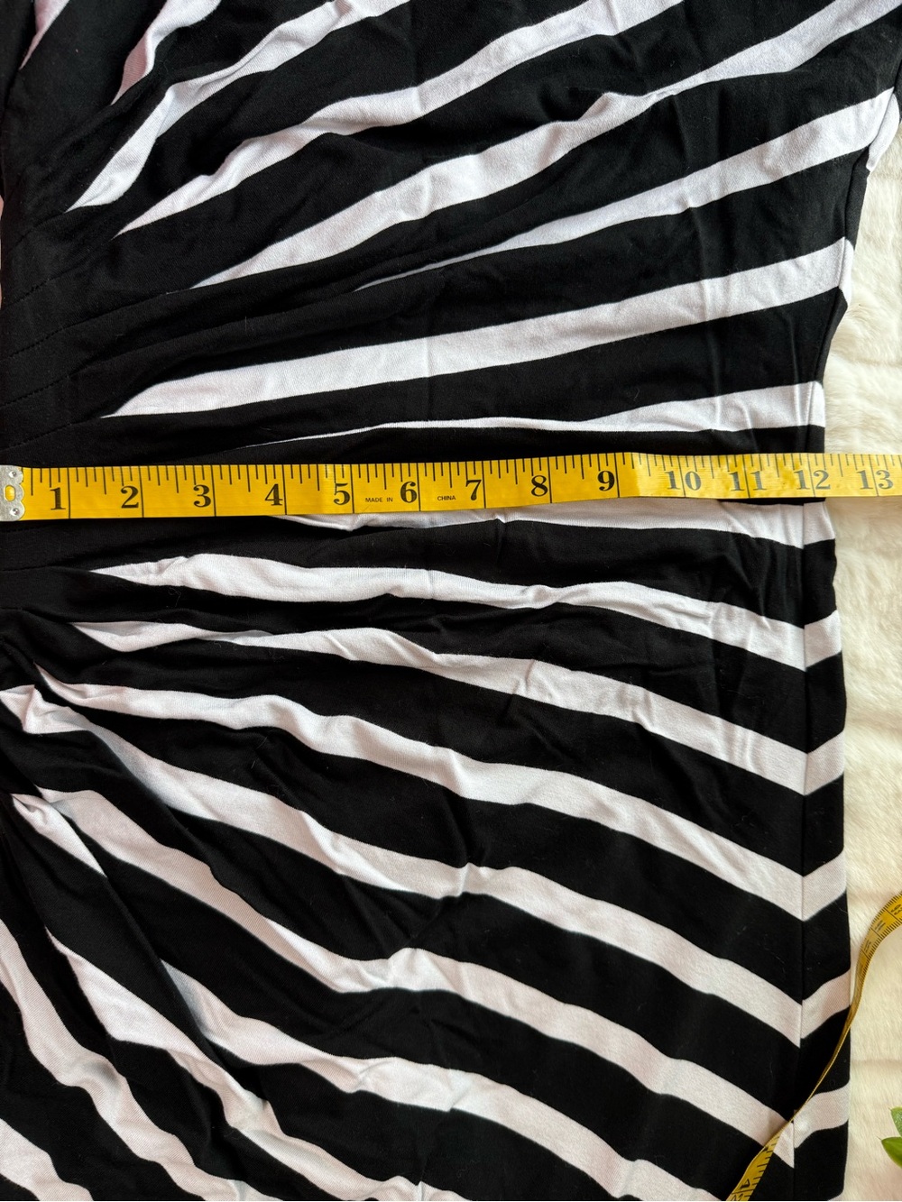 White House Black Market Black and White Striped Ruched Midi Dress - Size 0 - Picture 10 of 11